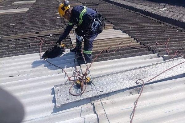 Reparar o reemplazar cubiertas